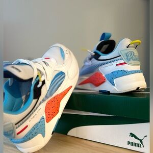 Puma size 7 Junior